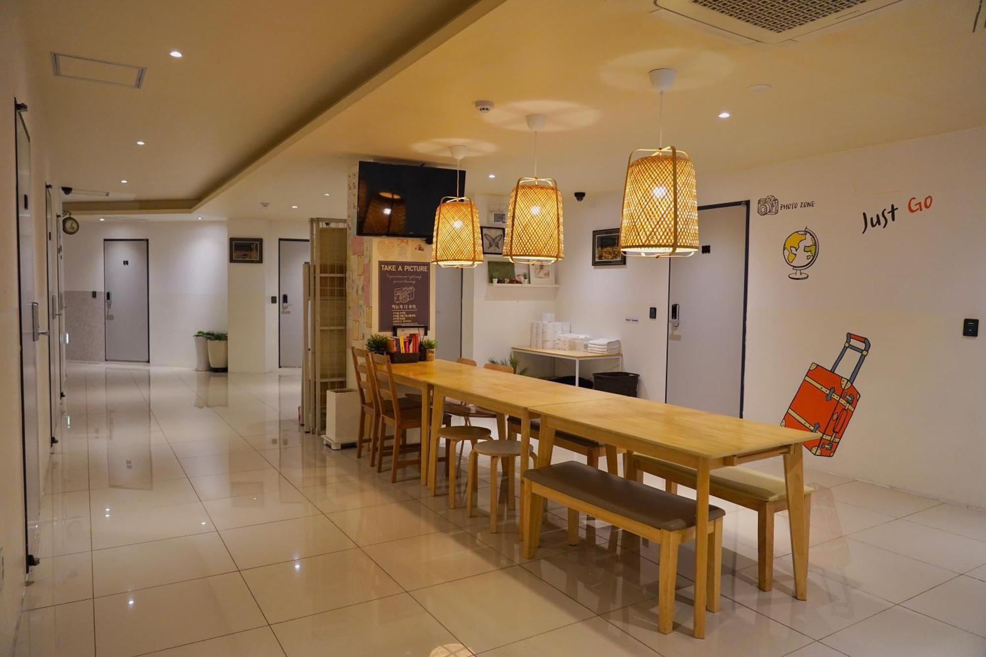 Seoul Grand Hostel Ewha Univ Экстерьер фото